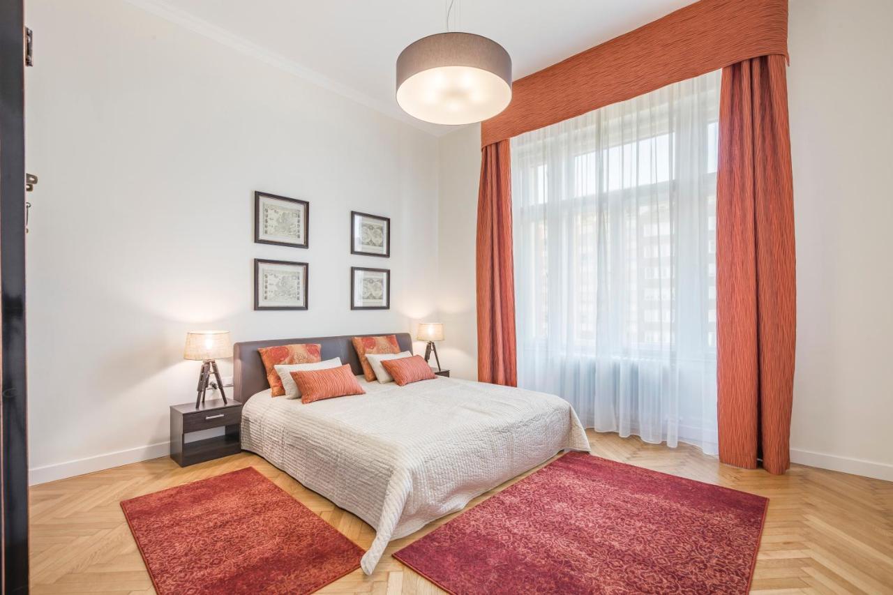 Modernized Unique Huge Central Apartment On 135Sqm بودابست المظهر الخارجي الصورة